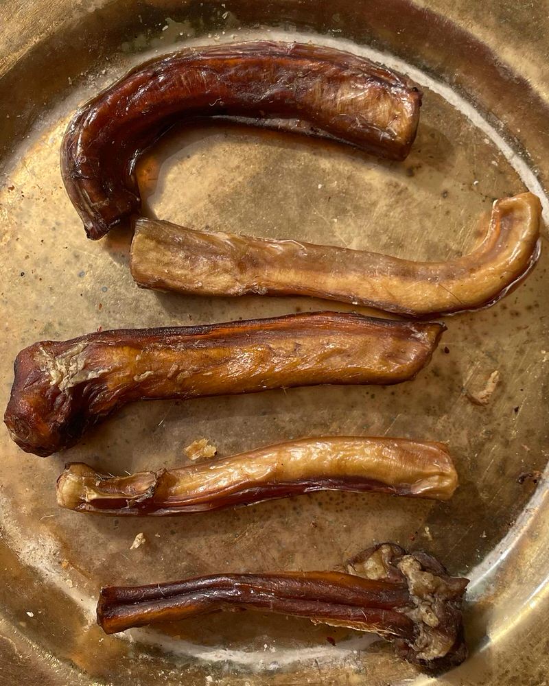 Pizzle / Bully Stick - boneless Chew Sticks & Twists